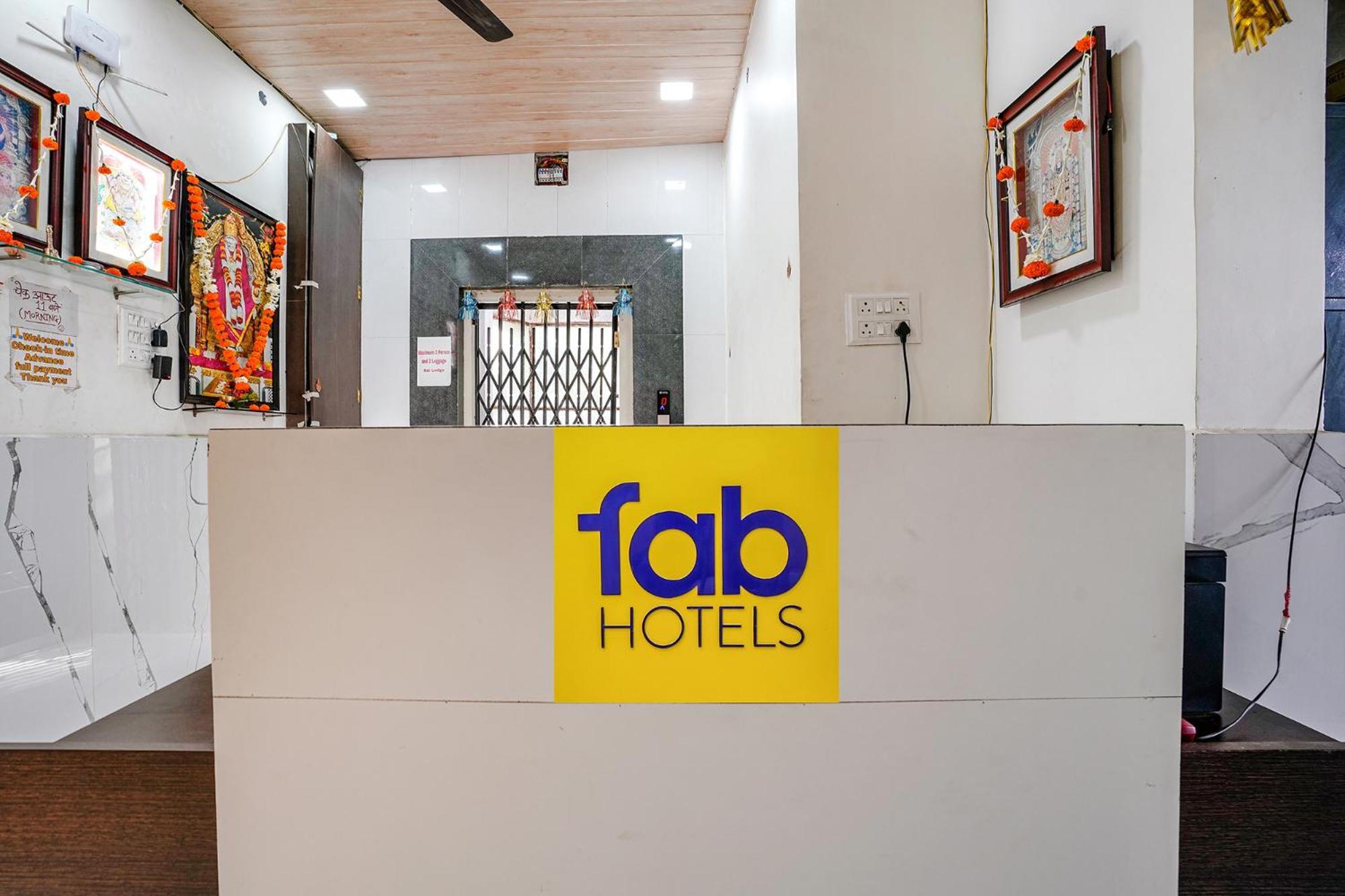 Fabexpress Sai Lodging I - Nr Nashik Railway Station Экстерьер фото
